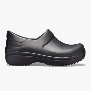 Size 7 CROCS Neria pro II Work Clogs
